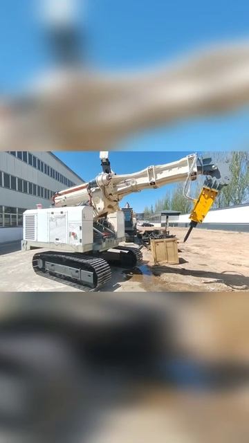 Машина для очистки желобов литейного двора доменной печи