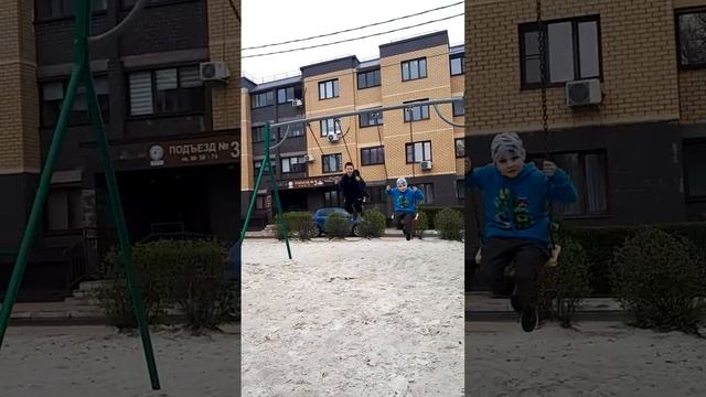 VID_20260418_154215.mp4