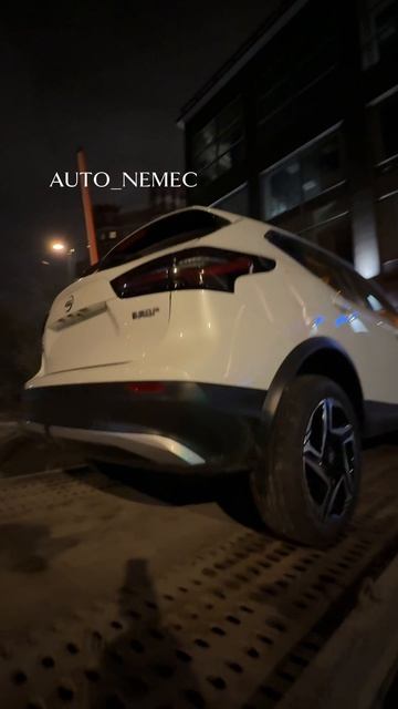 Сегодня привезли новый Nissan Qashqai 2.0 из Китая