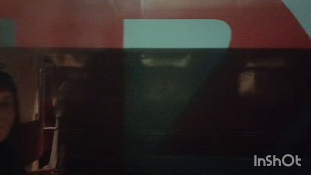 ЭП2К со скорым поездом 92 Москва - Мурманск на Ленинградском вокзале Москвы.