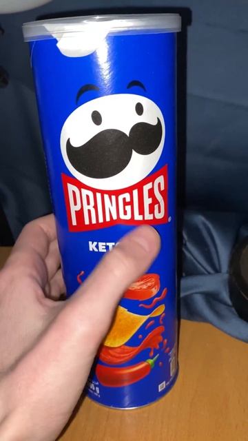 ПОЛЬСКИЕ УЖАСНЫЕ ЧИПСЫ СО ВКУСОМ КЕТЧУПА!КАРТОФЕЛЬНЫЕ СНЕКИ PRINGLES KETCHUP!ЕВРОПЕЙСКИЕ С СОУСОМ