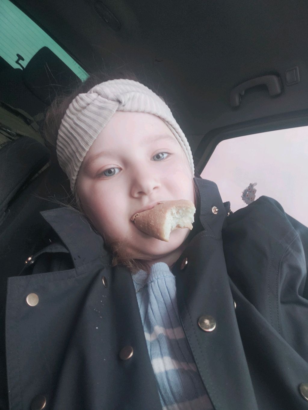 я в машине на годовщину на день рождения бабушке Оле