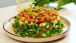 Салат "МЕДВЕЖЬЯ ШУБА" Гости просят рецепт на свои праздники! Невероятное сочетание 👍