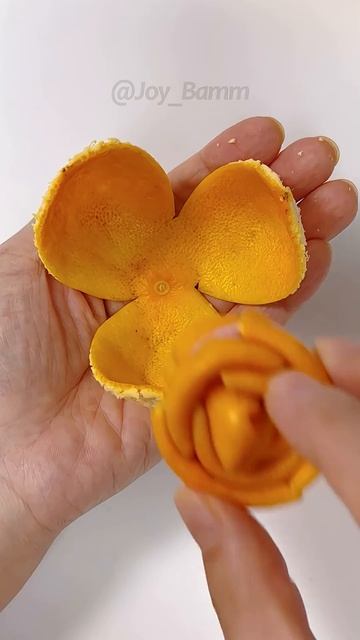 Роза из кожуры мандарина 🌹 Делаем своими руками! 😍