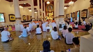 У меня портится характер, ворчу на молодых... Самые красивые храмы в Чиангмае. Муж купил мне подарок