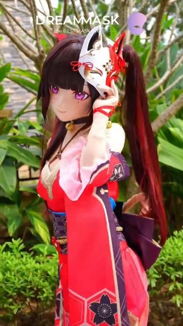 Кигуруми-косплэй Искры из Honkai: Star Rail.