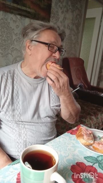 Мукбанг / Завтрак. 19.04.2026. Приятного аппетита