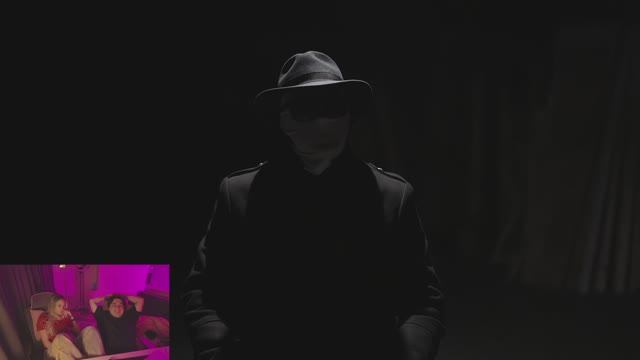 Смотрим Даника ,который смотрит новый видос Димы Масленикова