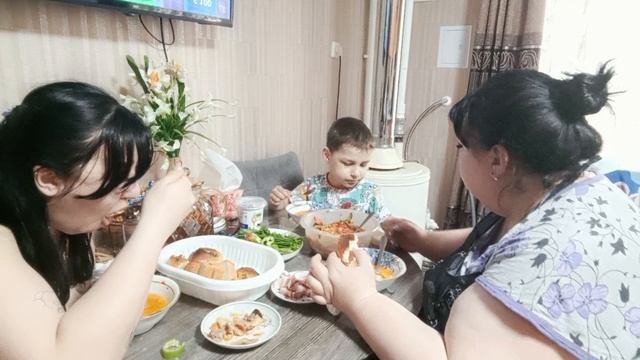 Мугбанг.Детки довольны.👍