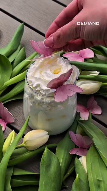 Эстетичный весенний айс-кофе ☕️🦋