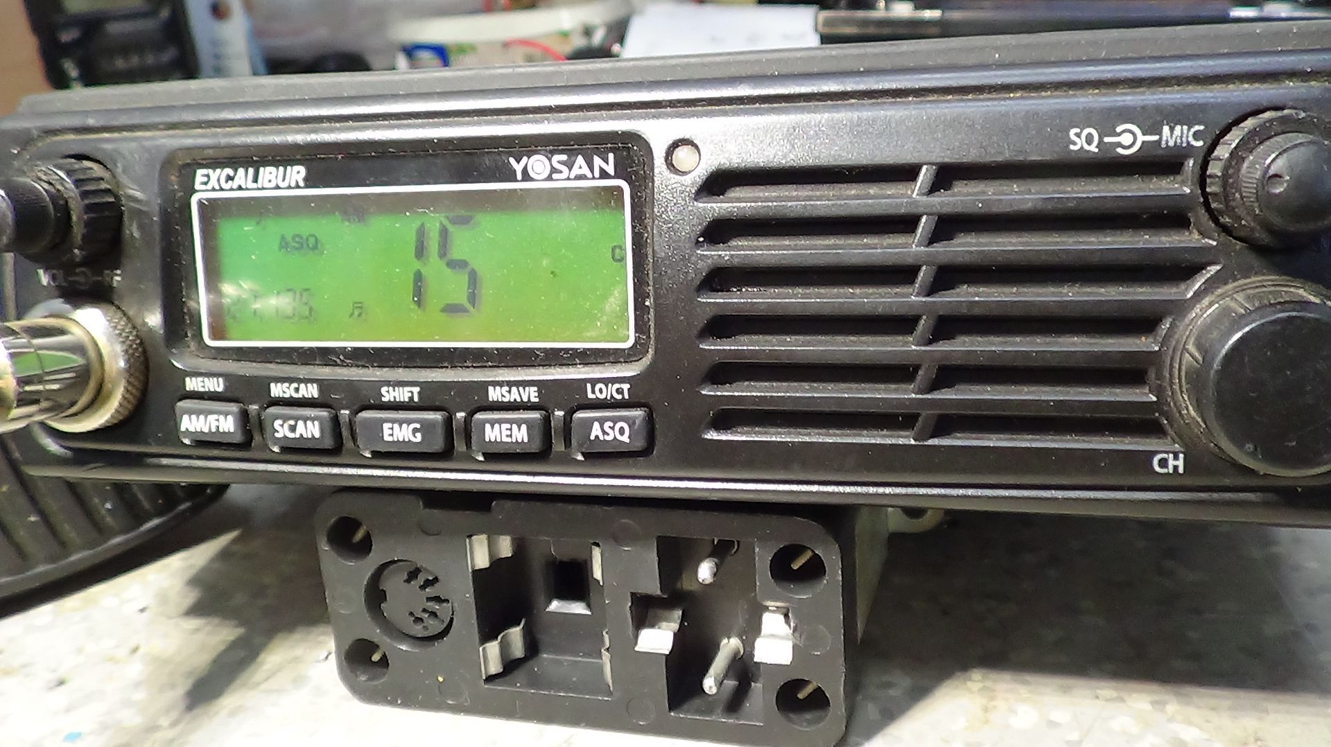 Yosan распиновка разъёма тангенты.