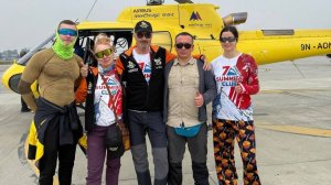 Участники и гиды экспедиции Клуба 7 Вершин на Эверест перелетела в Луклу и начала поход к Эвересту