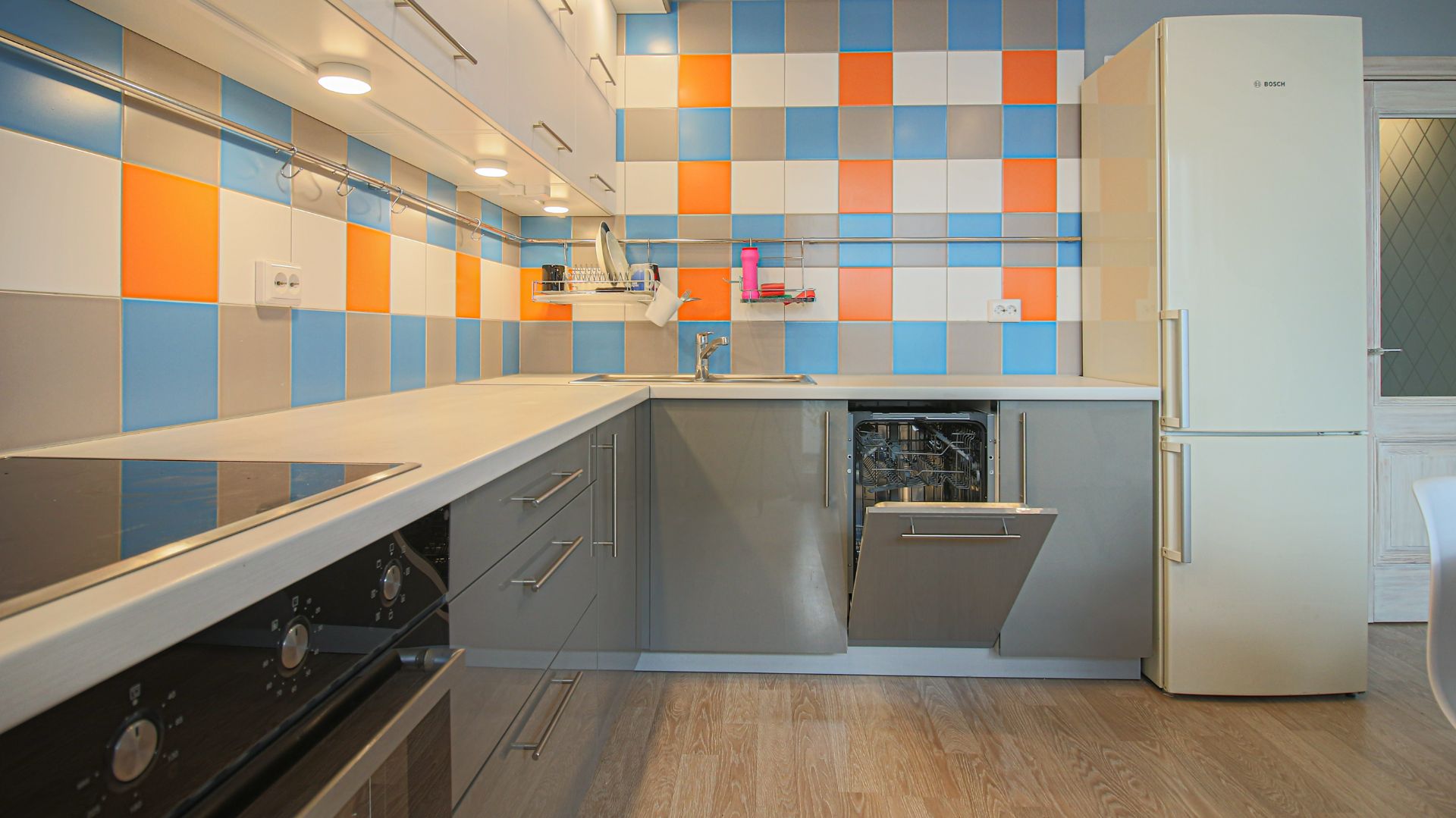 студенческая 26к1, 1шка