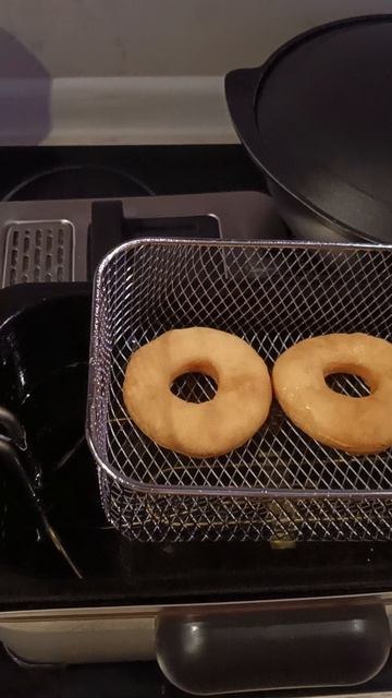 Готовим пончики вместе с Kitfort🐋