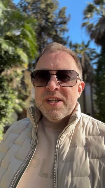 Видео от Revocars-маркетплейс автомобилей из Китая и Кореи