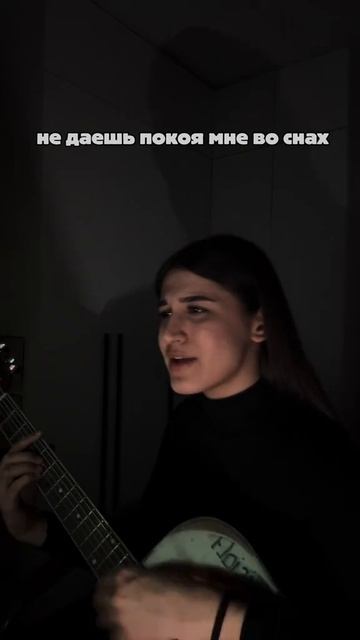 Тишину прервали звуки