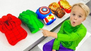 Крис притворяется супергероем и помогает своим друзьям