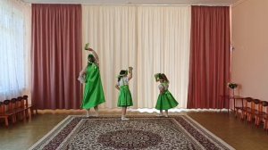 МАДОУ «Детский сад комбинированного вида 60«АМО СО, семья Банниковых, танец «Русские матрёшки».