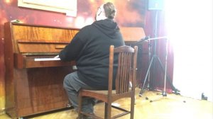 Александр Лукашов