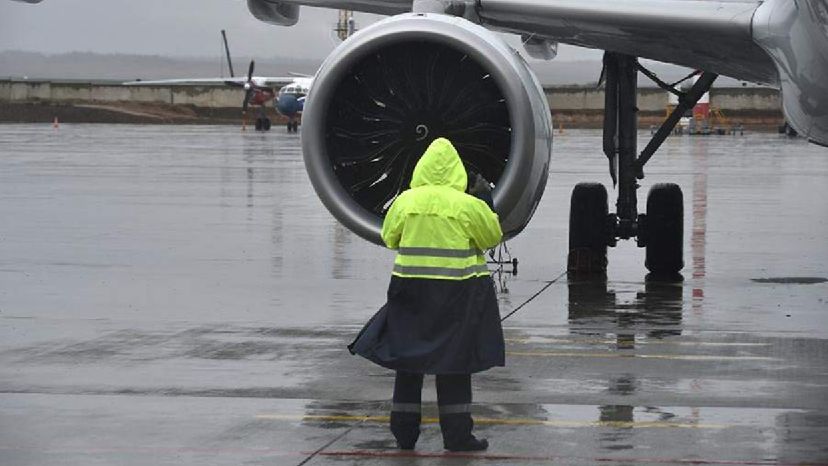 В аэропортах Казани и Чебоксар ограничили движение самолетов