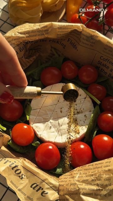 Паста с камамбером, шпинатом и томатами черри 🍝🧀