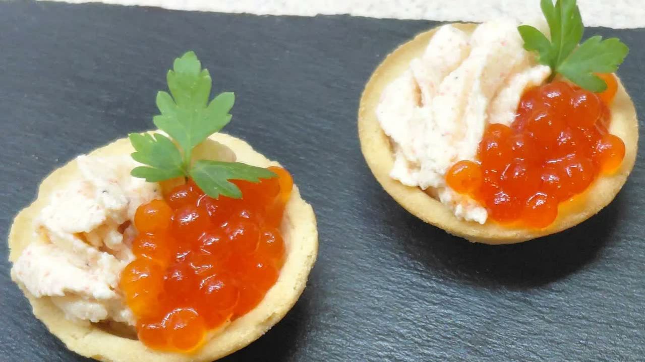 Попробовала однажды, теперь готовлю по праздникам: трачу 5 мин, а получается очень красиво и вкусно