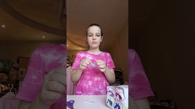 открываю лучшие друзья бокс по моему сериалу 
.mp4