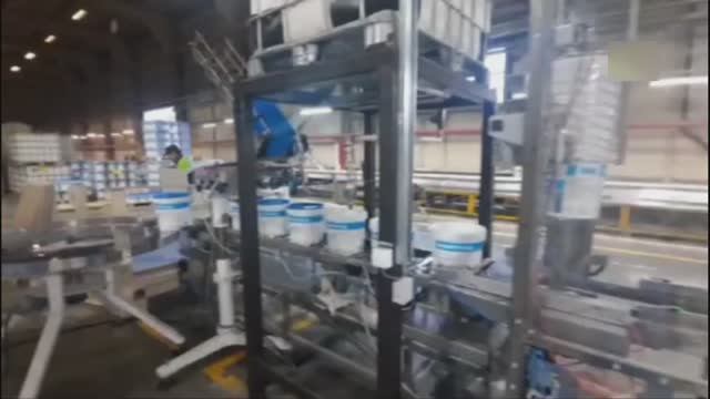 Линия розлива грунтовки по 10 кг в пластиковое ведро