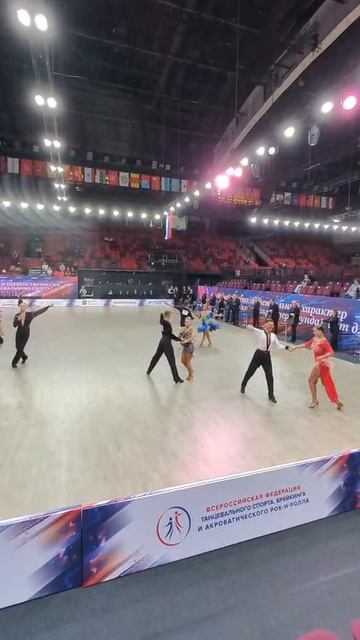 Чемпионат России по спортивным бальным танцам 2026. Сеньоры 1.10 танцев. Полуфинал. Ча ча ча.