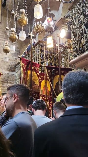 Никакой тихой субботы, как предсказала Ванга, в Иерусалиме море людей Храме ждёт Благодатный Огонь