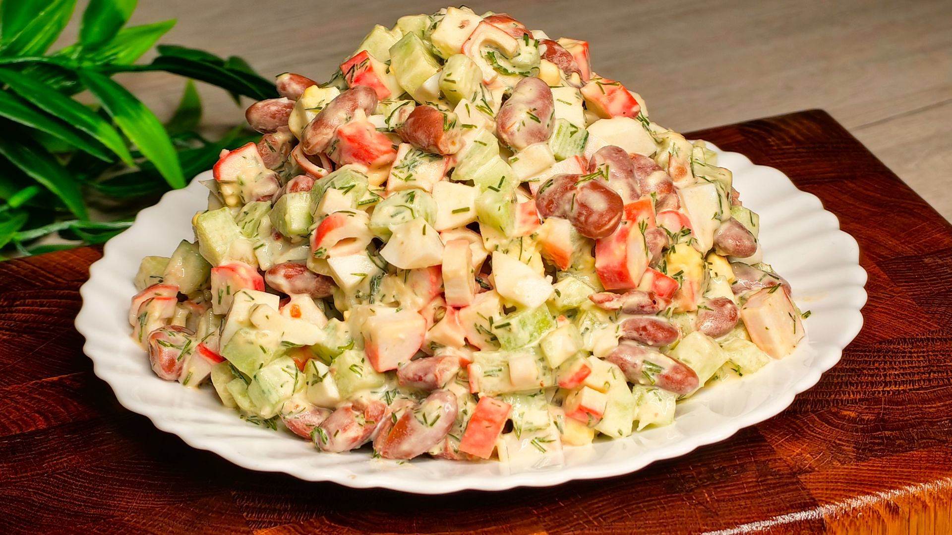 Невероятно ПРОСТОЙ и самый ВКУСНЫЙ салат из крабовых палочек! Рецепт на праздничный стол.