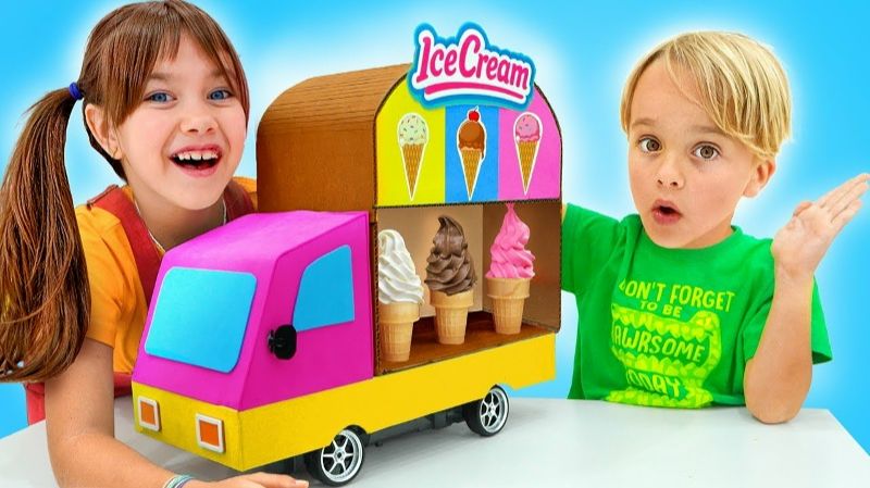 Дети учатся хорошему поведению с помощью мини-фургончика с мороженым