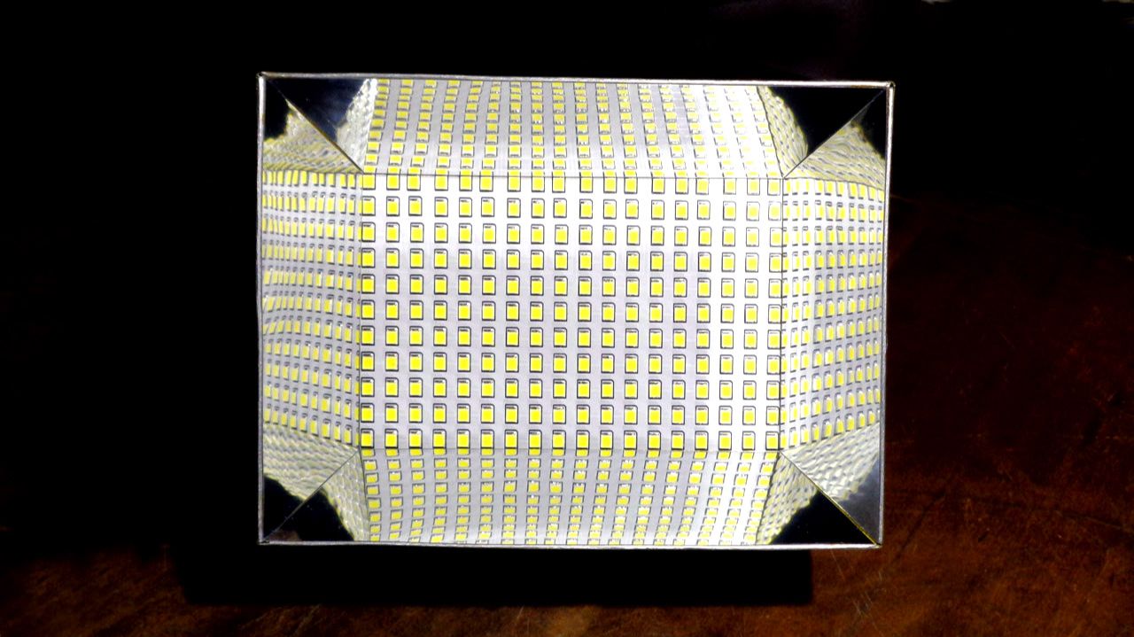 Прожектор для квартиры (Ютуб 2018)