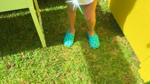 Настя_помогает_папе_выбраться_из_лабиринта