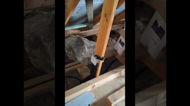 Полная замена электропроводки в частном доме, электропроводка в кабель-канале чистовая.
Электрик Бря