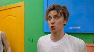 100 тайных дверей и только 1 тебя спасёт.