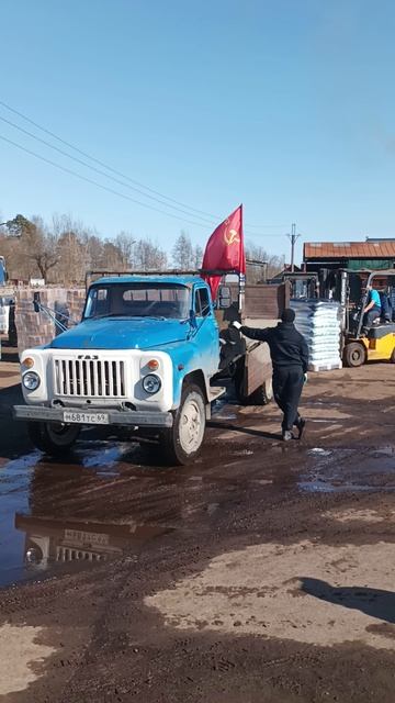 1000300571.mp4Трудяга😂🤘🛵