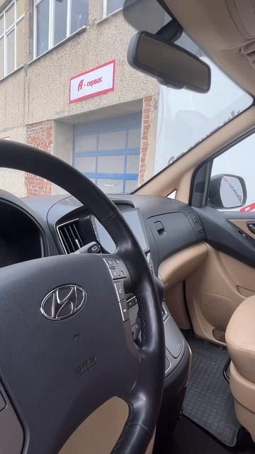 Hyundai H-1 Минивэн 2.5d AT 2021г