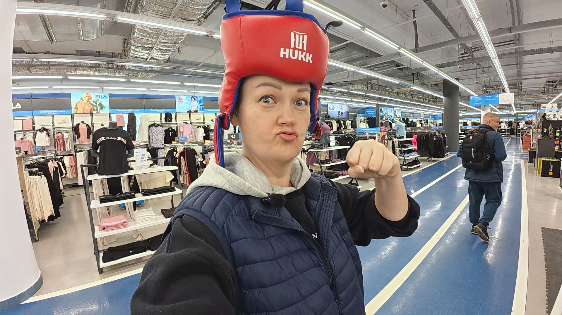 Сделали себе внезапный ДОРОГОЙ ПОДАРОК на годовщину! Гуляем по ТЦ, транжирим ДЕНЬГИ на покупки! Влог