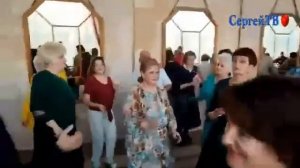 Пусть сдохнет тот, кто нас не захочет.....