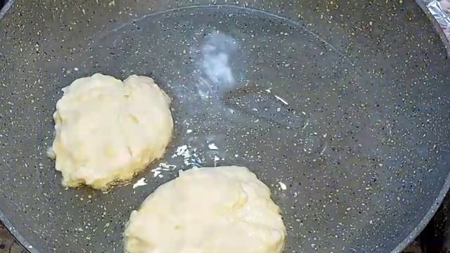 Беру 1 яйцо, Стакан кефира, сыр и готовлю за Минуты Завтрак на СКОВОРОДЕ БЕЗ ЗАМЕСА  теста!