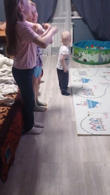 VID_20260412_210630.mp4