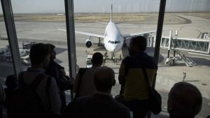 Иран открыл воздушное пространство и часть аэропортов