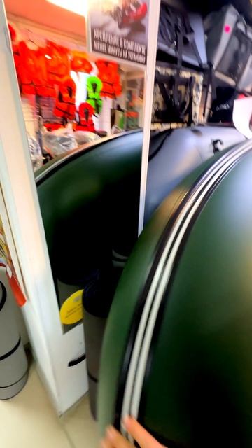 Такого на гребных лодках не часто встретишь - Привальный брус