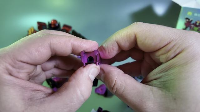 Роботония_ Mini Metal Cardbot_Buffalo Crush