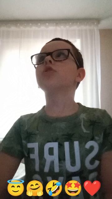 ПЛЮС ВАЙБ премьера клипа 2026