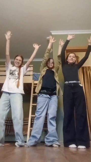 не по теме😂😂