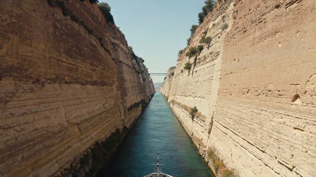 Кто это сделал - Греция, Коринфский канал, вынуто 12 миллионов кубов скалы