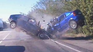 Аварии и ДТП НА ДОРОГАХ — не уступил и получил подборка на видео регистратор