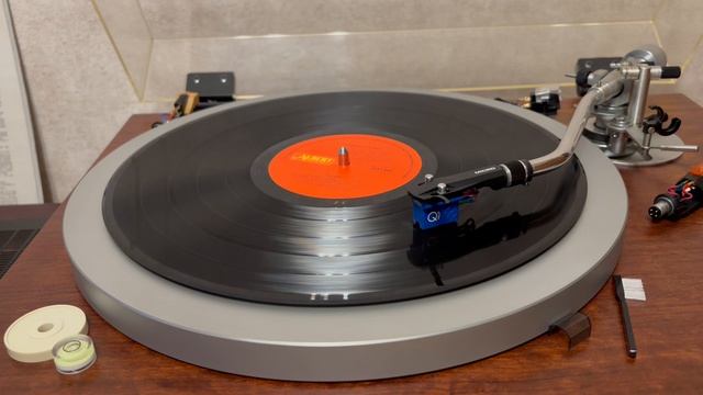 AC/DC – Highway To Hell - LP - Australia, 1987, после ультрозвуковой мойки